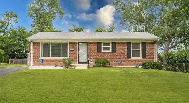 Photo of 865 Manitou Dr, St Louis, MO 63119