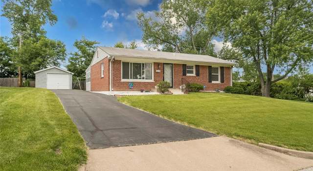 Photo of 865 Manitou Dr, St Louis, MO 63119