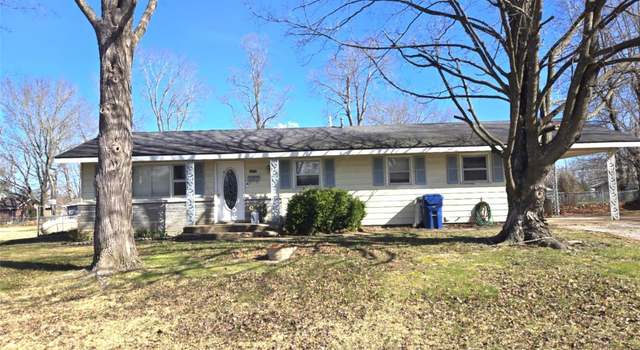 Photo of 1215 Ozark St, Houston, MO 65483
