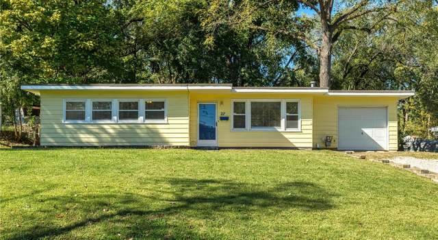 Photo of 27 Redwood Dr, Florissant, MO 63031