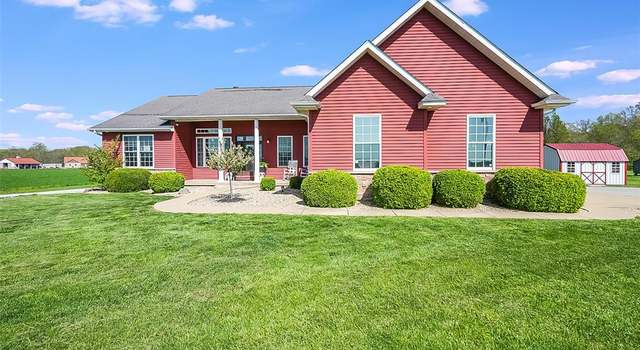 Photo of 9120 Rezy Rd, Staunton, IL 62088