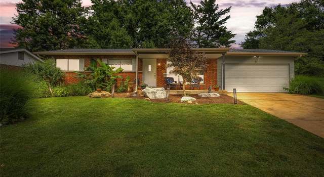 Photo of 5 Heathwood Ln, Fenton, MO 63026