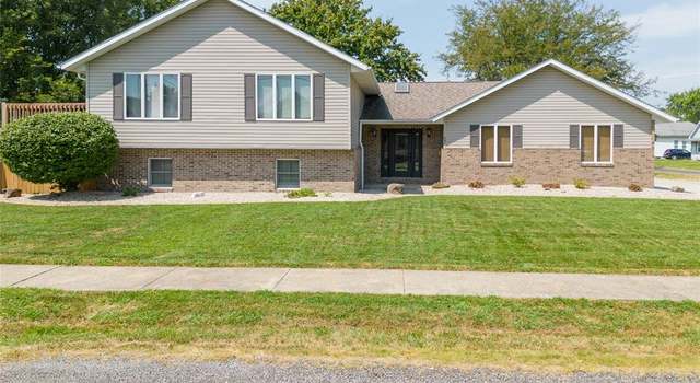 Photo of 601 Best St, Staunton, IL 62088