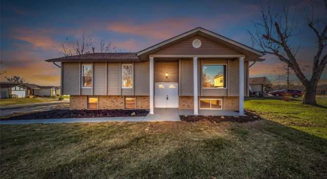 Photo of 1430 Mohican Trl, St Charles, MO 63304