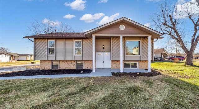 Photo of 1430 Mohican Trl, St Charles, MO 63304