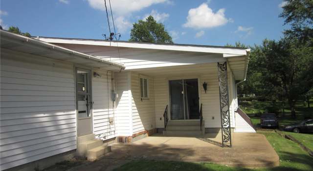 Photo of 2100 Green Slope Dr, St Louis, MO 63136