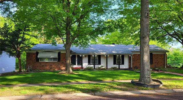 Photo of 12837 Merribrook Dr, Florissant, MO 63033