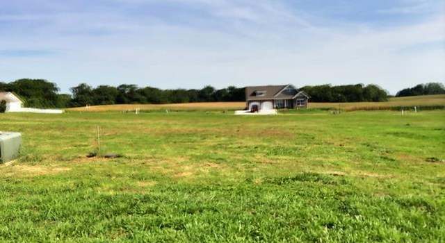 Photo of 505 Bluff Meadows Dr, Valmeyer, IL 62295