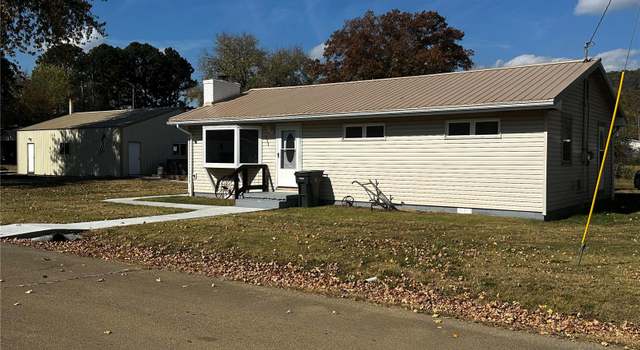 Photo of 211 E Walnut St, Pilot Knob, MO 63663