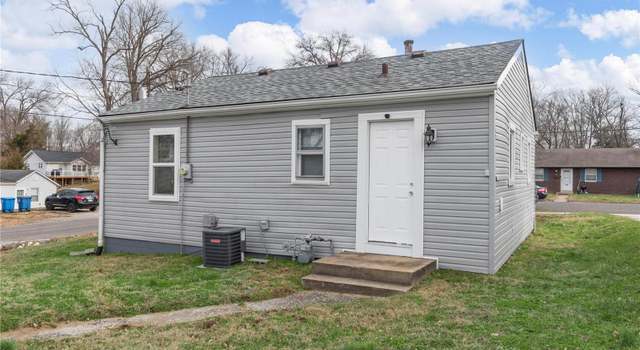 Photo of 613 N Combs Ave, Collinsville, IL 62234