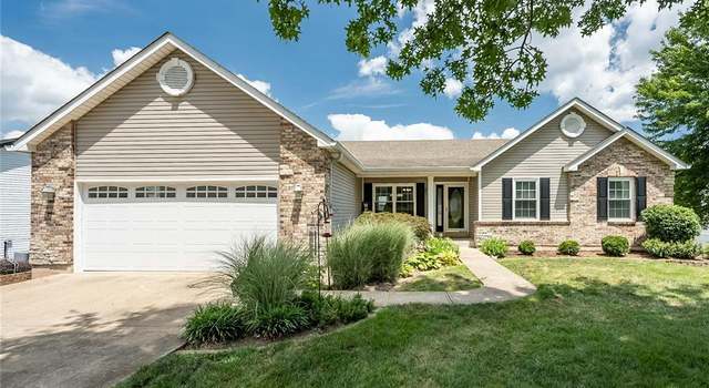 Photo of 359 Villa Duschene Dr, Warrenton, MO 63383