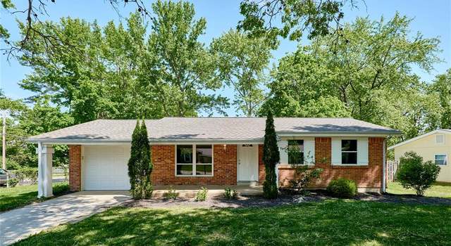 Photo of 697 Woodrun Ct, Ballwin, MO 63021