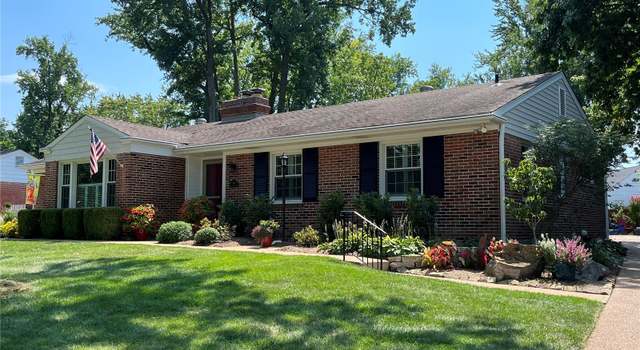 Photo of 430 Geyer Forest Dr, St Louis, MO 63122