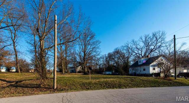 Photo of 290 E Oak St, Saint Clair, MO 63077