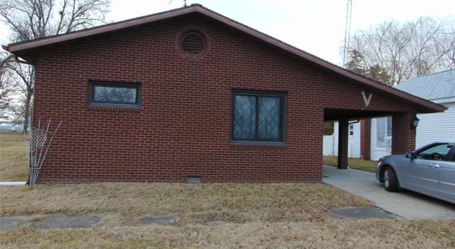 Photo of 609 Washington Ave, Dowell, IL 62927