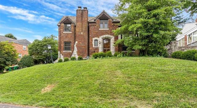 Photo of 7230 S Winchester Dr, St Louis, MO 63121