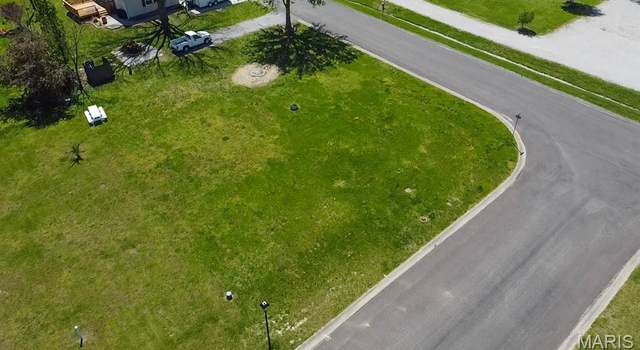 Photo of 300 Freedom Dr, Hecker, IL 62248