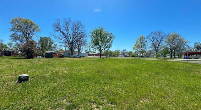 Photo of 300 Freedom Dr, Hecker, IL 62248