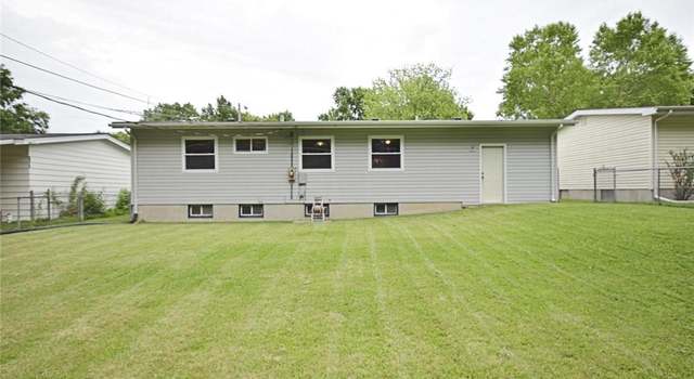 Photo of 12 Becky Thatcher Dr, St Charles, MO 63303