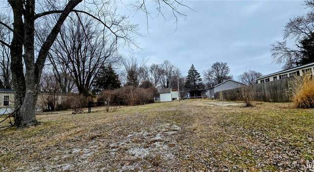 Photo of 210 Meadowbrook Dr, O'fallon, IL 62269