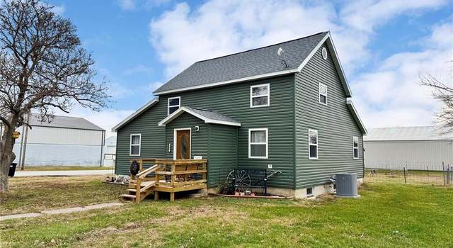 Photo of 301 W Summer St, Monroe City, MO 63456