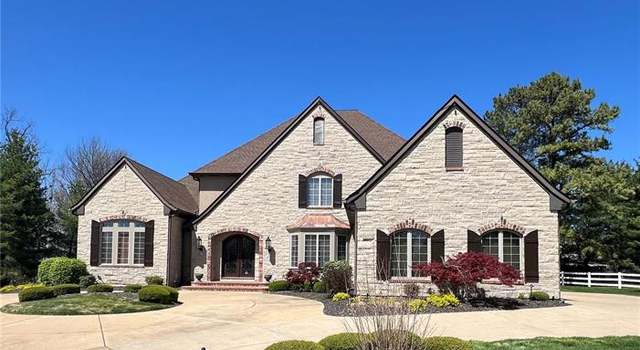 Photo of 18231 Canyon Forest Ct, Chesterfield, MO 63005