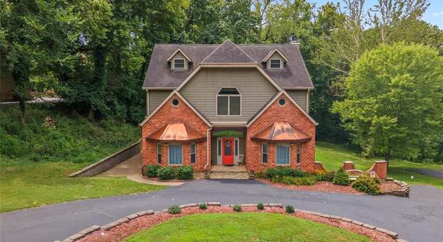 Photo of 10662 Charlamar Ln, Saint Louis, MO 63128