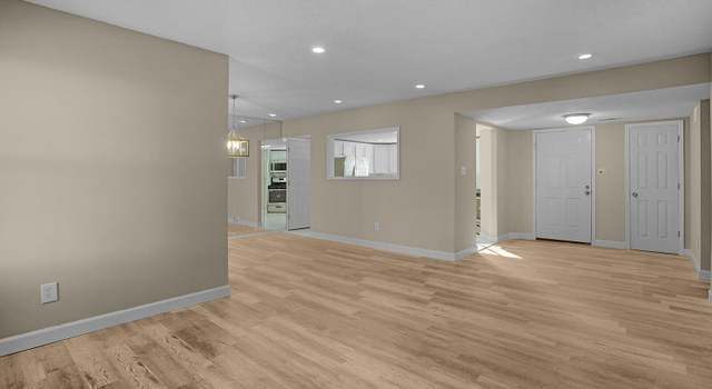 Photo of 3701 Candlewyck Club Dr Unit A, Florissant, MO 63034
