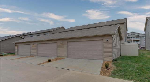Photo of 444 Saint James Ct, St Peters, MO 63376