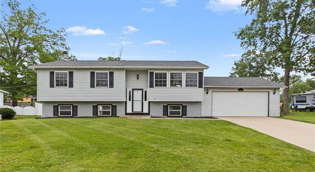 Photo of 1113 Enos Ln, Godfrey, IL 62035
