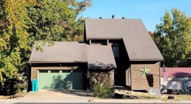 Photo of 405 E Bittersweet Dr, Gerald, MO 63037