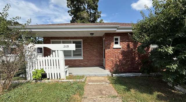 Photo of 209 Maple St, Dixon, MO 65459