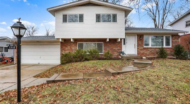 Photo of 1318 Wyncrest Dr, Ballwin, MO 63011