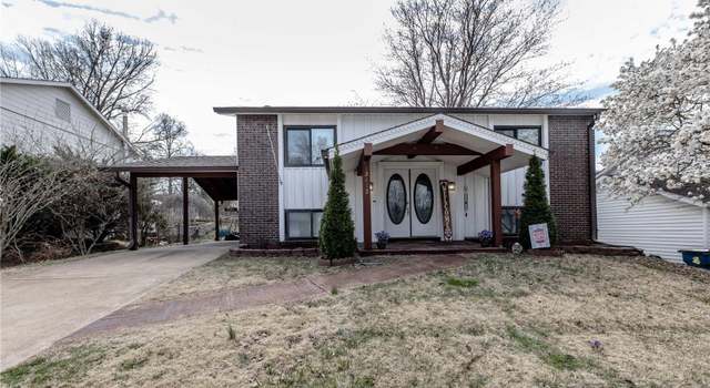 Photo of 12412 Leigh Ln, Maryland Heights, MO 63043