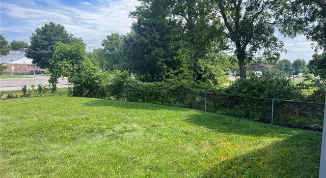 Photo of 1354 Woodpath Dr, Florissant, MO 63031