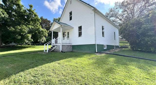 Photo of 1306 Vandalia Rd, Hillsboro, IL 62049