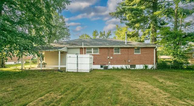 Photo of 937 Olympia Dr, St Louis, MO 63135