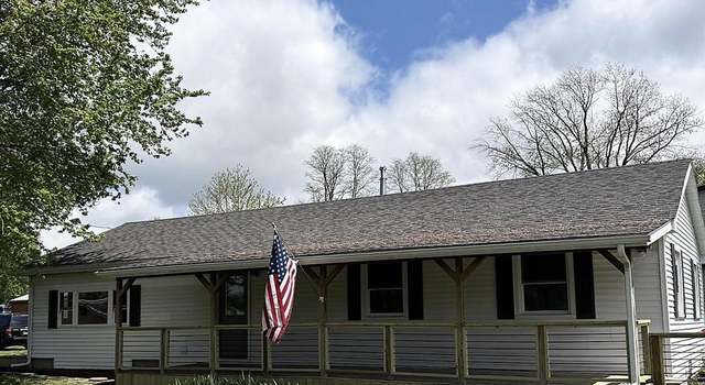 Photo of 310 N Bond St, Vandalia, IL 62471