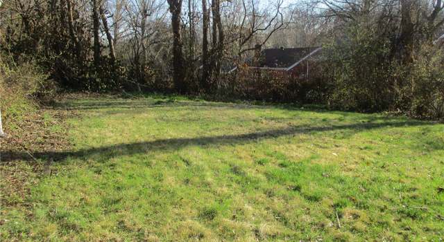 Photo of 262 Chambers Rd, St Louis, MO 63137