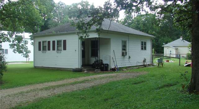 Photo of 107 Washington St, Wilsonville, IL 62093