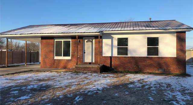 Photo of 1001 Flannigan St, Campbell, MO 63933