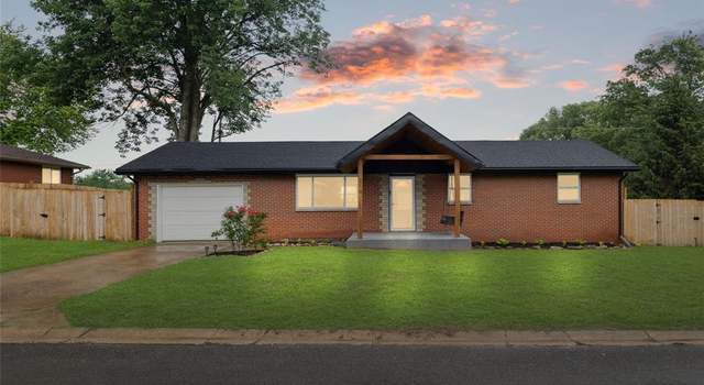 Photo of 713 Fairway St, Bethalto, IL 62010