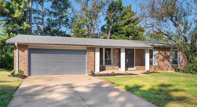 Photo of 1517 Orchard Lakes Dr, St Louis, MO 63146