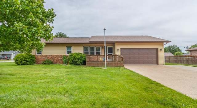 Photo of 114 Howard Dr, Lebanon, MO 65536