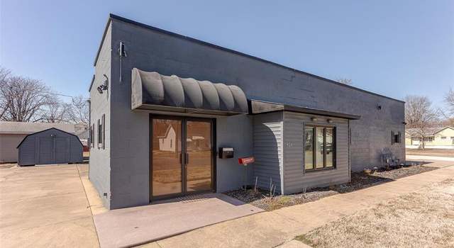 Photo of 424 N College St, Centralia, IL 62801