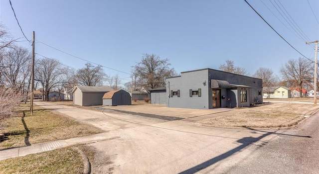 Photo of 424 N College St, Centralia, IL 62801