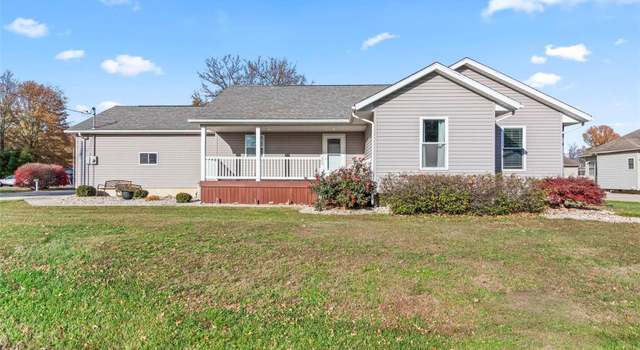 Photo of 505 Colfax St, Mount Olive, IL 62069