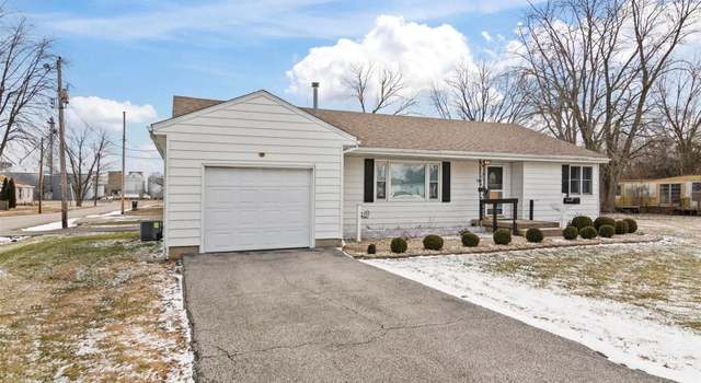 Photo of 712 S Douglas St, Litchfield, IL 62056