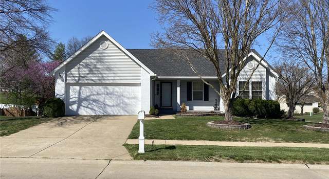 Photo of 212 Boone Hills Dr, St Peters, MO 63376