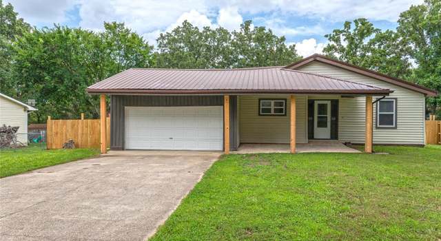 Photo of 105 Story St, Waynesville, MO 65583